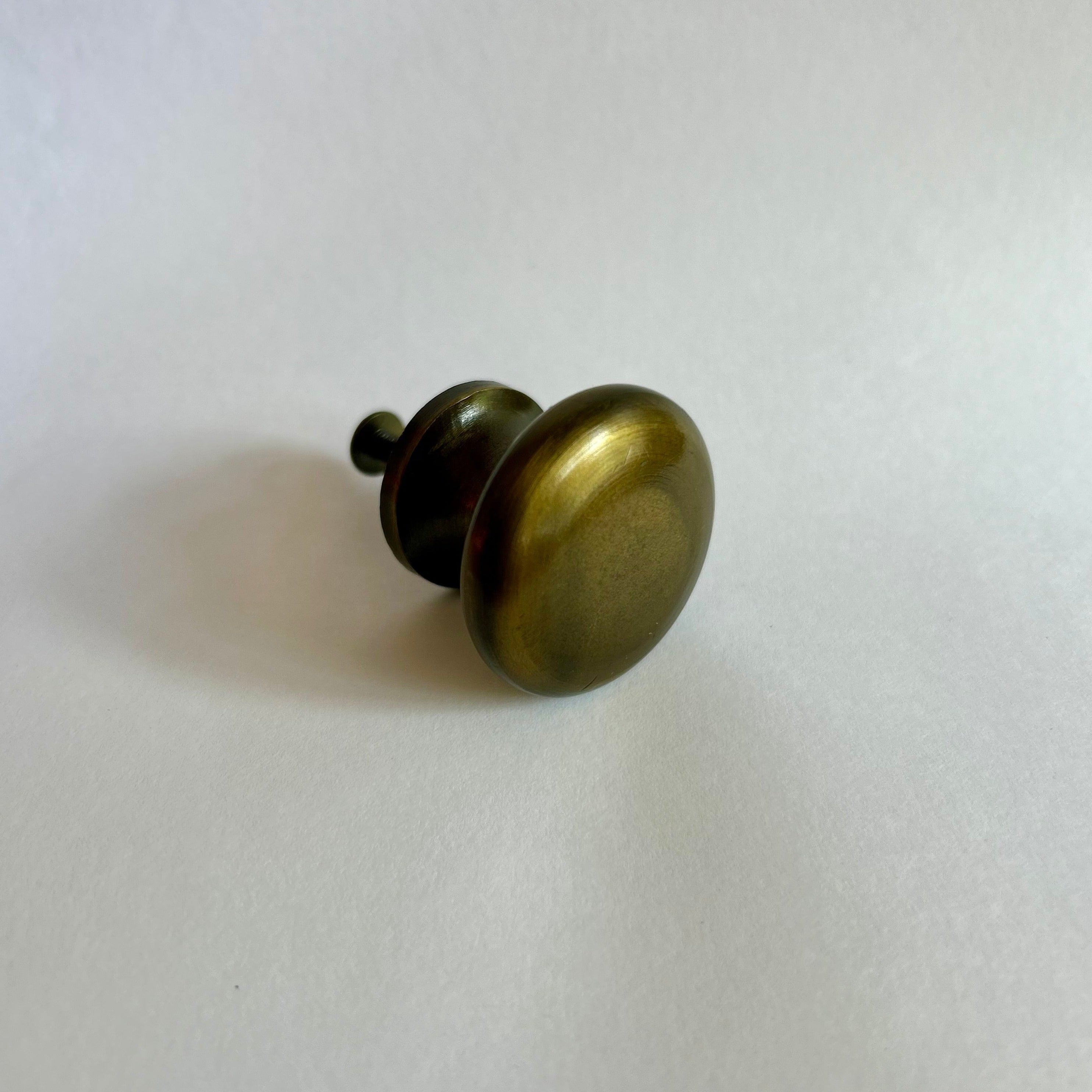 Antique Brass Plain Shaker Knob - A142 - Uneeka
