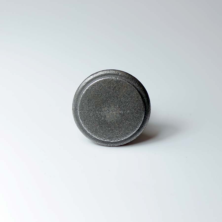 Antique Iron Flat Top Knob - 70.086.AI.35A - Uneeka