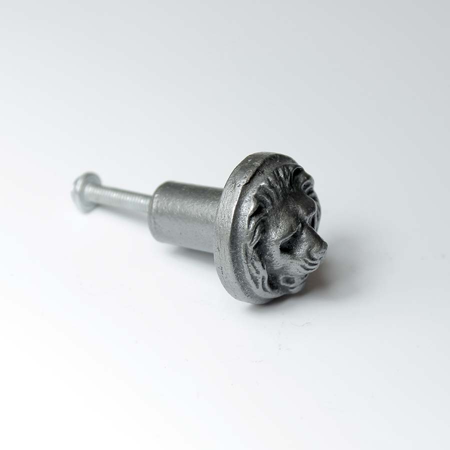 Antique Iron Lion Face Knob - 49.086L.AI.30 - Uneeka