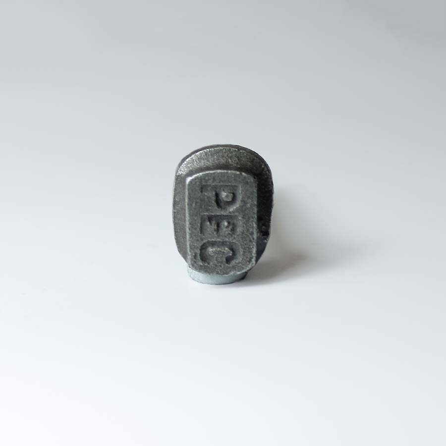 Antique Iron Peg Style Coat Hook with Screw - 70.338P.AI.100 - Uneeka