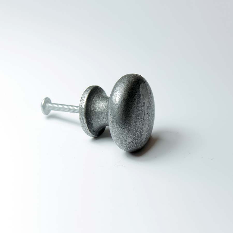 Antique Iron Plain Shaker Knob - 70.086.AI.35B - Uneeka