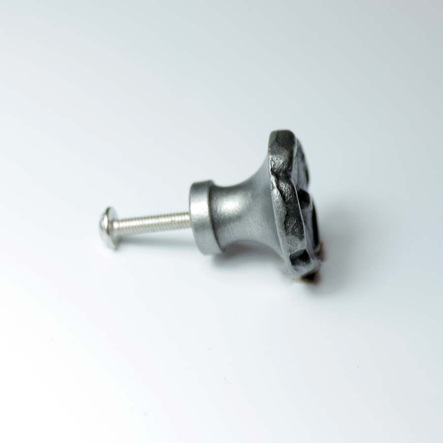 Antique Iron Rose Design Knob - 01.086R.AI.32 - Uneeka