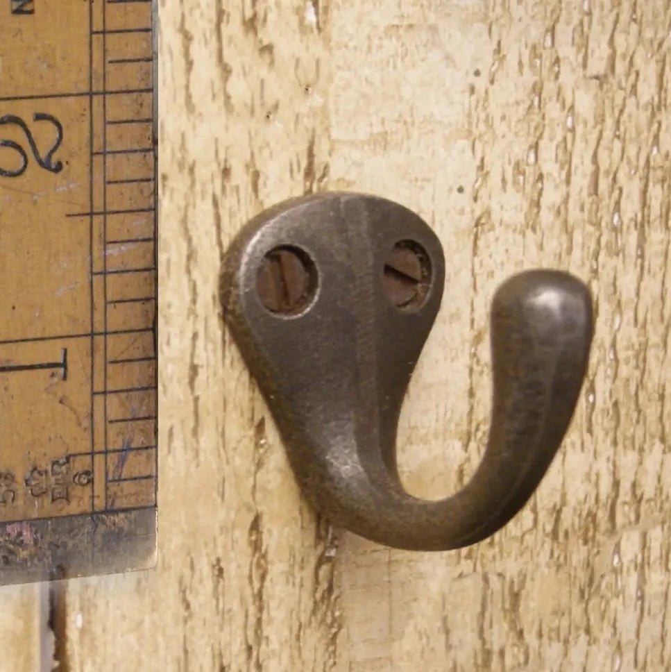 Antique Iron Single Robe Hook - 70.336.AI.35 - Uneeka