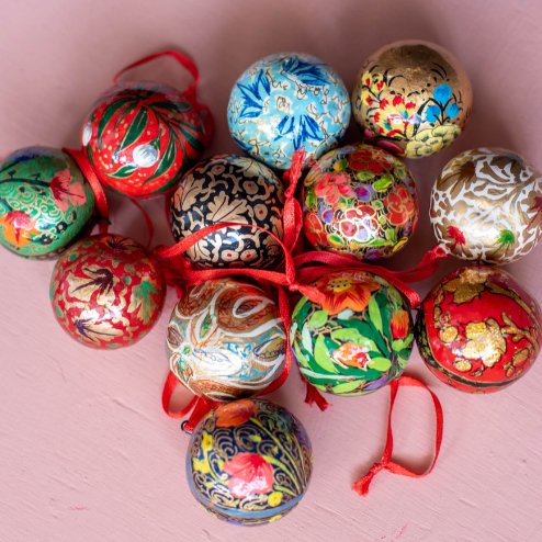 Assorted 1" Classic Handpainted Bauble - KPM117 - Uneeka