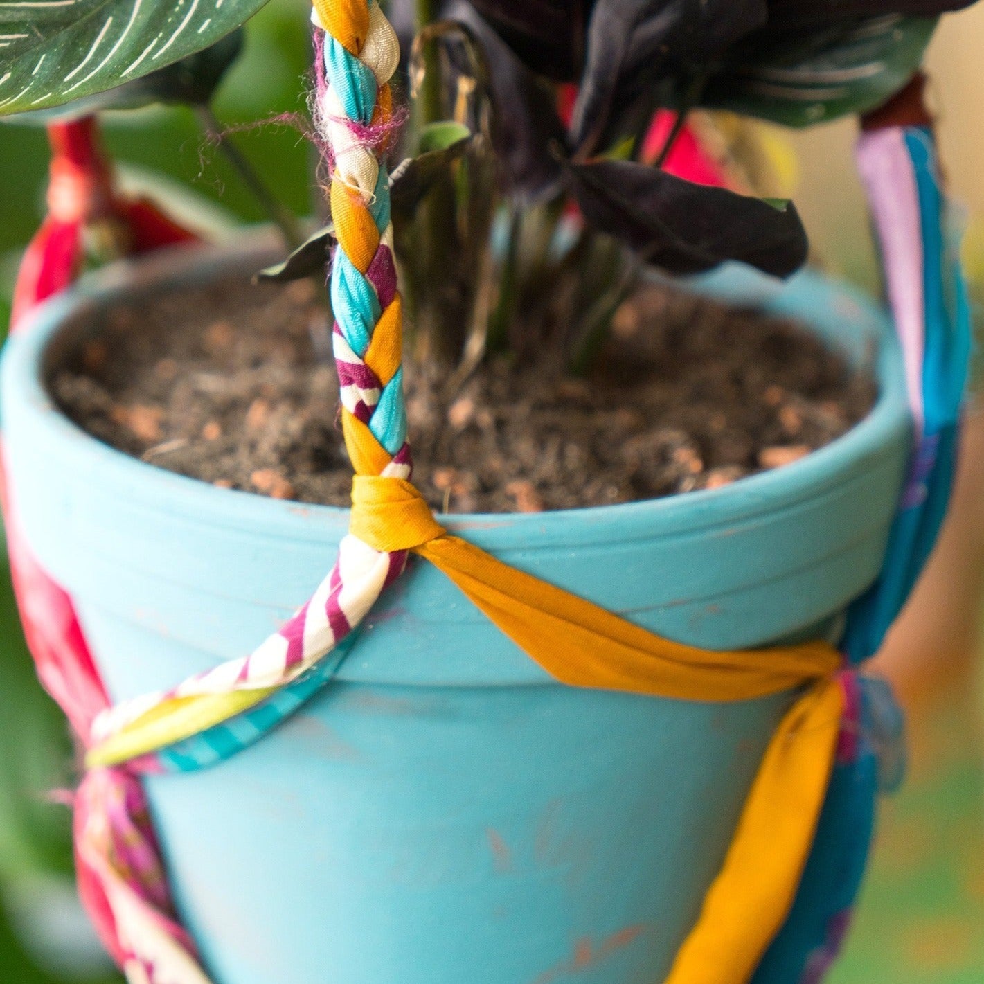 Assorted Colour Braided Sari Plant Hanger - PH120 - Uneeka