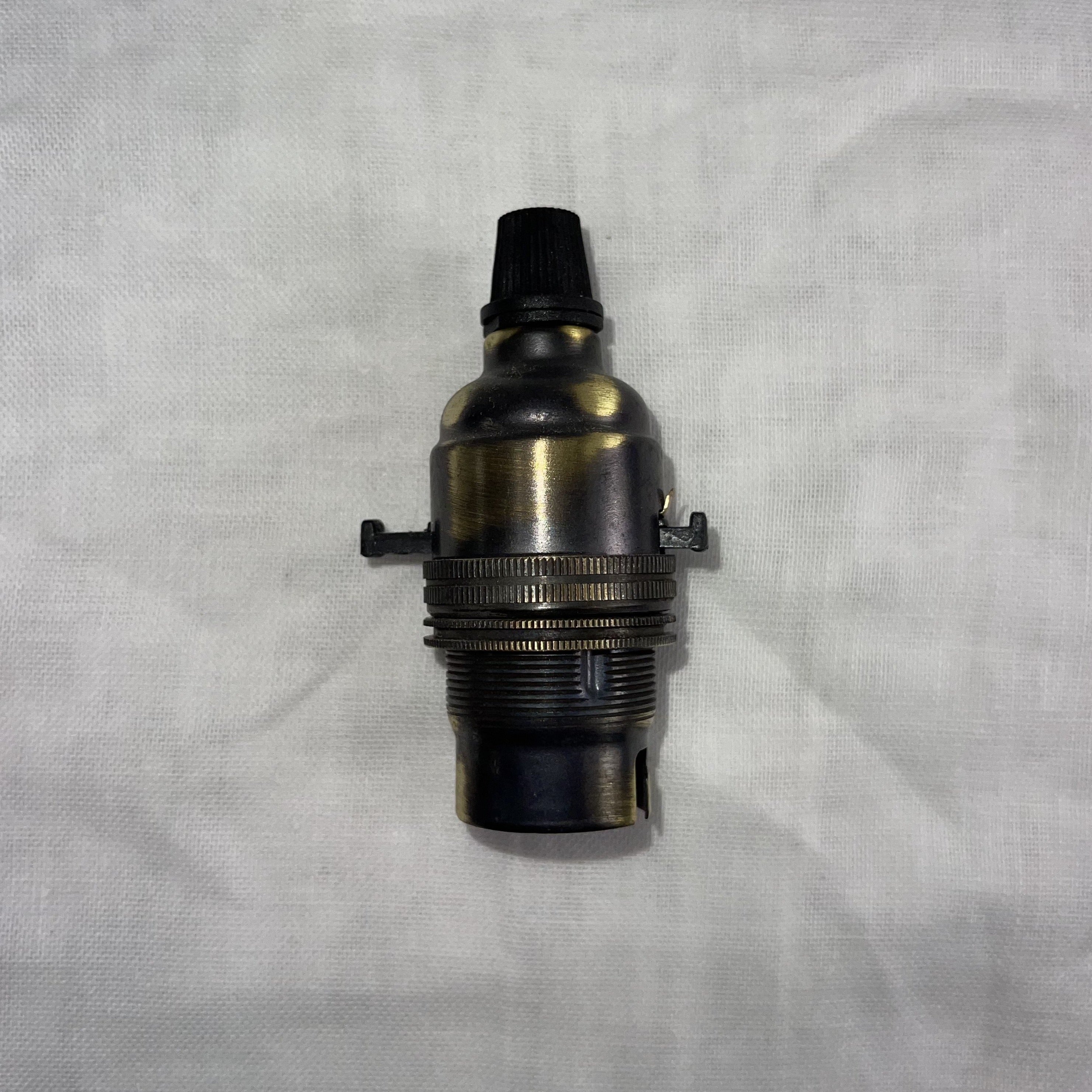 Bayonet Period Lamp Holder With Switch - 1413EA - Uneeka