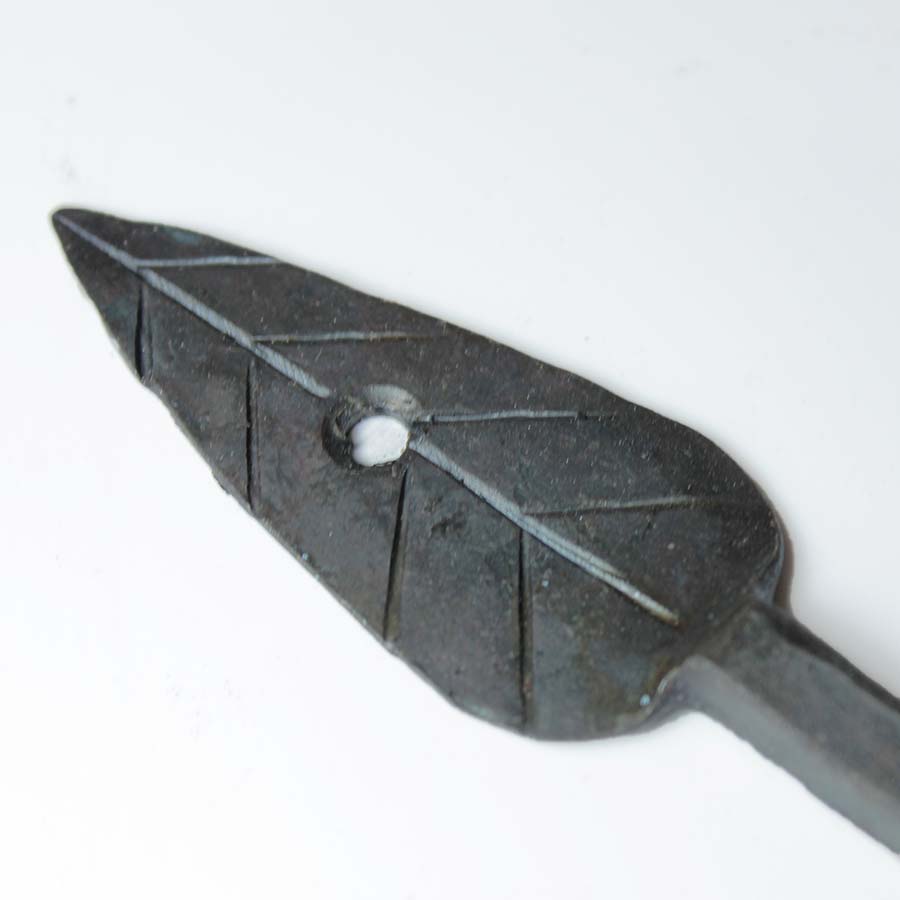 Black Wax Hand Forged Leaf Coat Hook - 01.337L.AI.130 - Uneeka