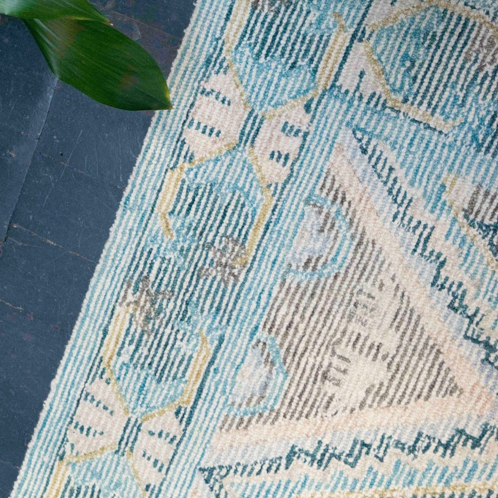 Blue Tone Hand Tufted Indian Wool Rug - R27746 - Uneeka