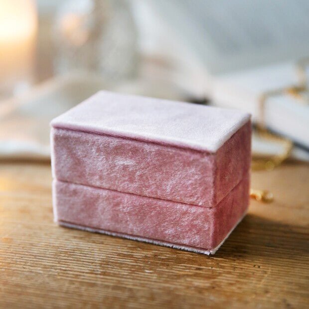 Blush Pink Velvet Bracelet Box* - 44082 - Uneeka