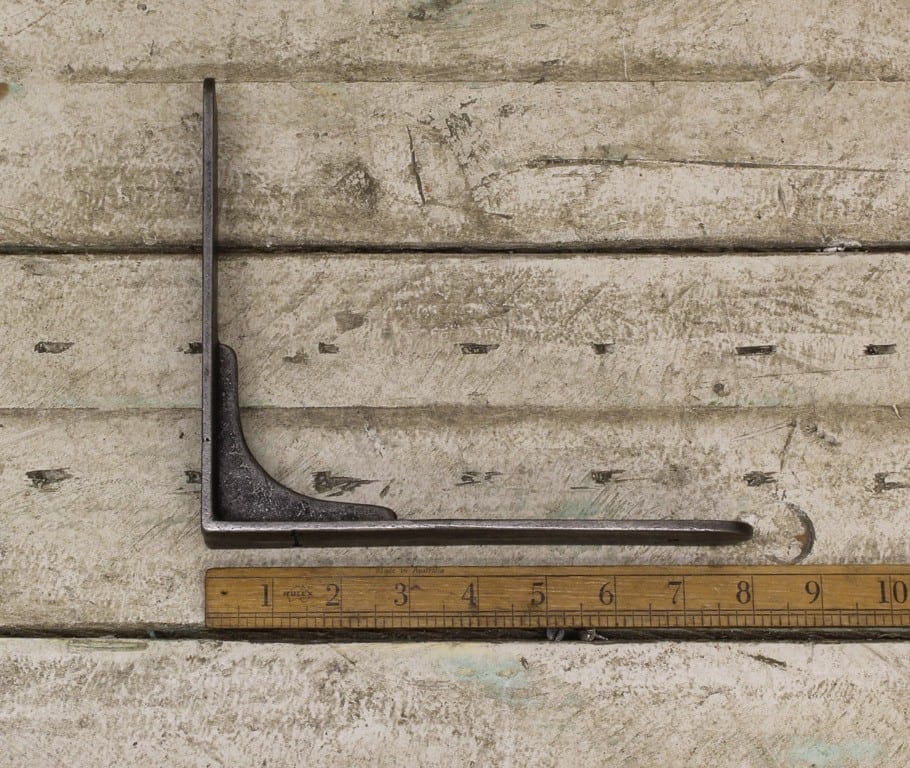 Cast Antique Iron Sheffield Shelf Bracket - 49.078B.AI.180 - Uneeka