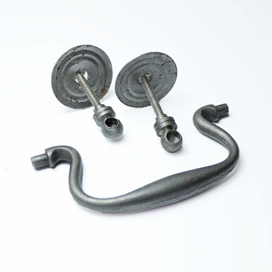 Cast Antique Iron Swan Neck Drop Handle - 70.079A.AI.92 - Uneeka