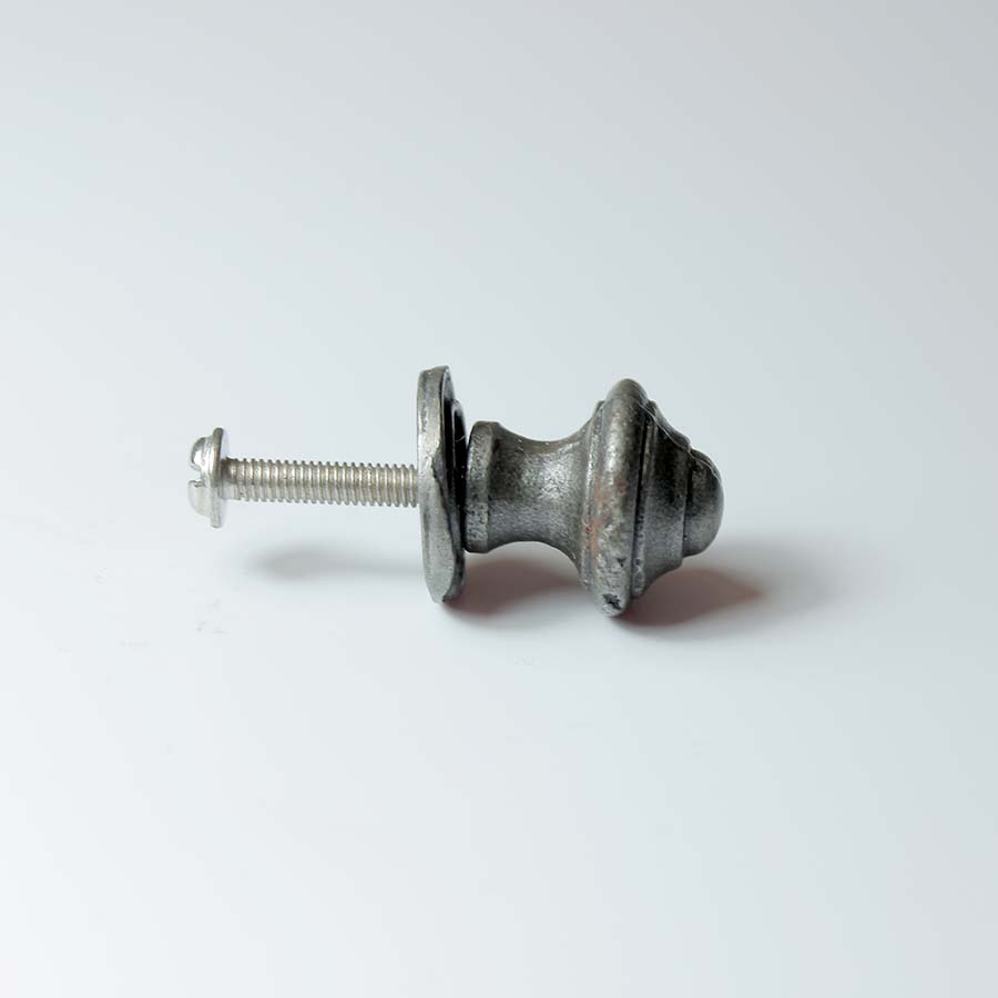 Cast Antique Iron Victorian Knob & Base Plate - 70.086.AI.20 - Uneeka