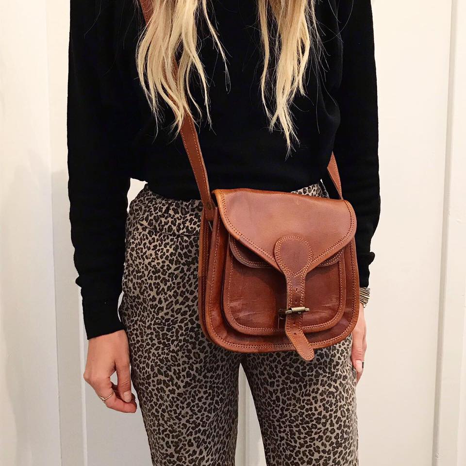 Curved Leather Saddle Bag - LLSB2 - BR - Uneeka