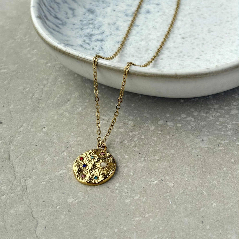 Gold Hammered Disc Celestial Pendant Necklace - NCK026 - Uneeka