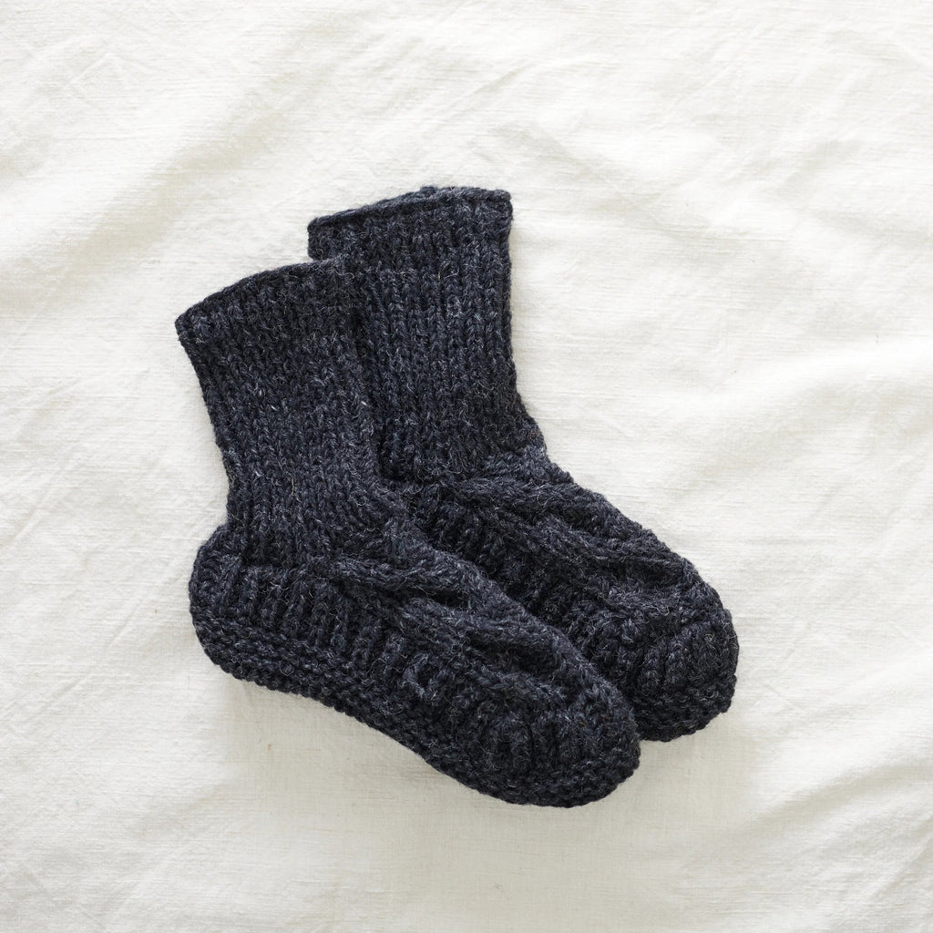 Dark Grey Cable Knit Lined Wool Slipper Socks - 124DKG - M - Uneeka