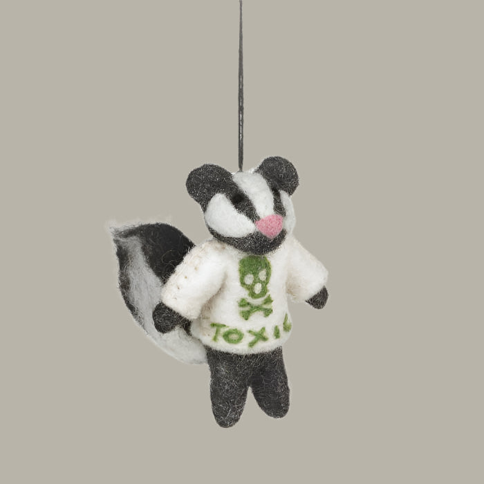 Felt Tony the Toxic Skunk - WCTOXS - Uneeka