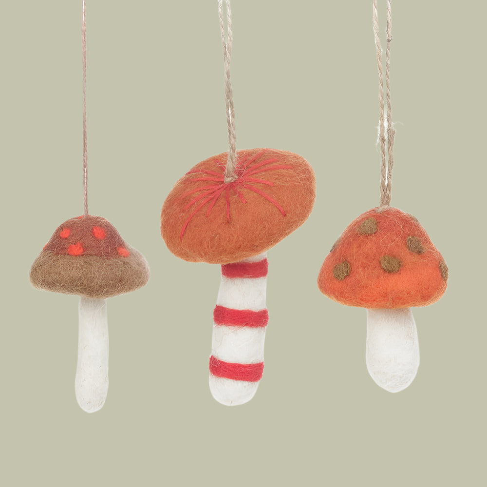Felt Wild Foraged Orange Toadstool Mushrooms - ANHWFM3 - Uneeka