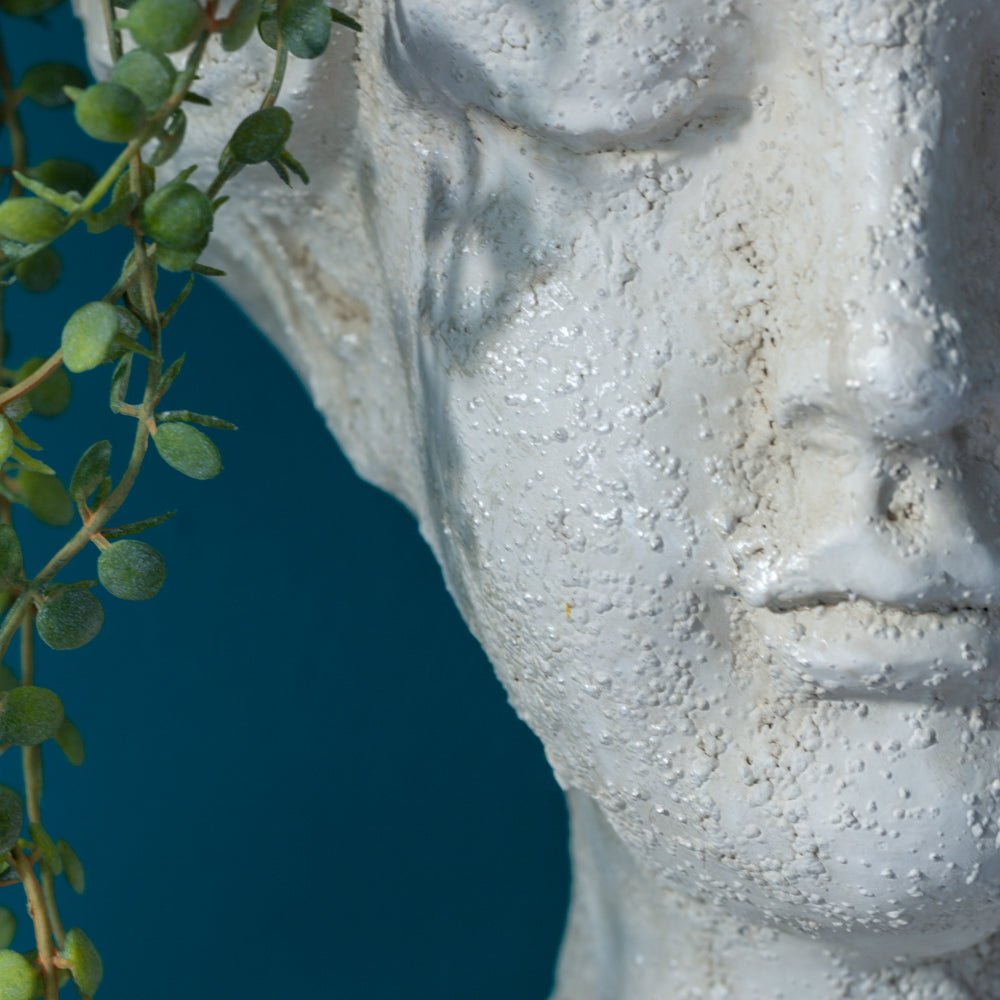 Flower Girl Bust - SNT21743 - Uneeka