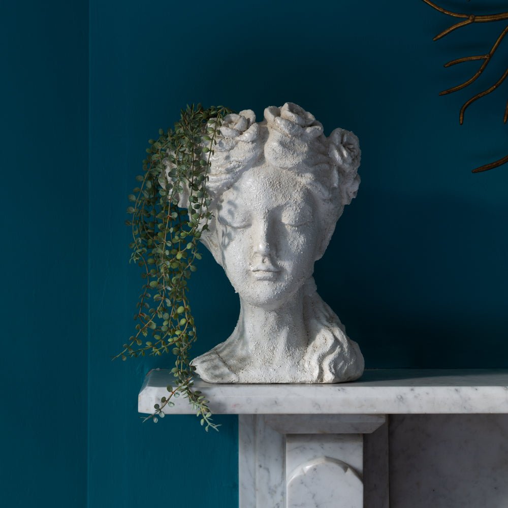 Flower Girl Bust - SNT21743 - Uneeka