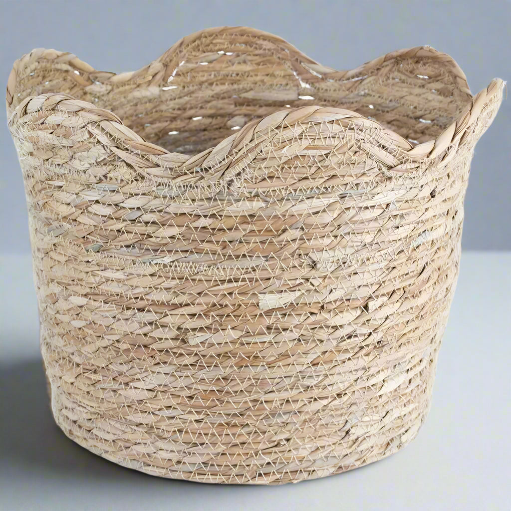 Frill Edge Natural Seagrass Large Basket Planter - LIN24844 - Uneeka
