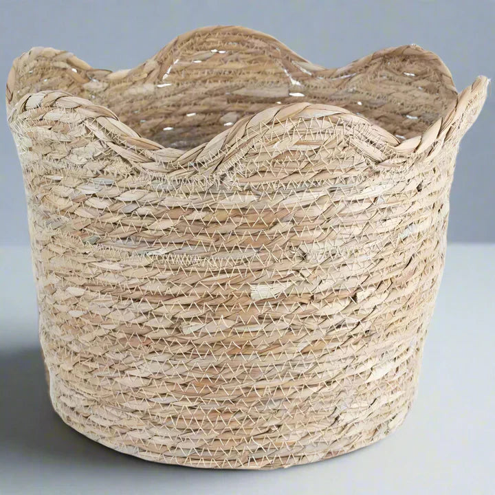 Frill Edge Natural Seagrass Large Basket Planter - LIN24844 - Uneeka