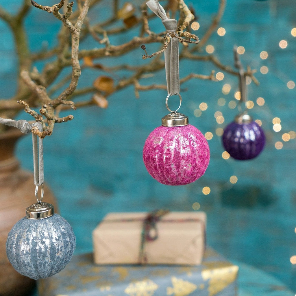 Frosted Recycled Glass Striped Bauble - XM502 - PINK - Uneeka