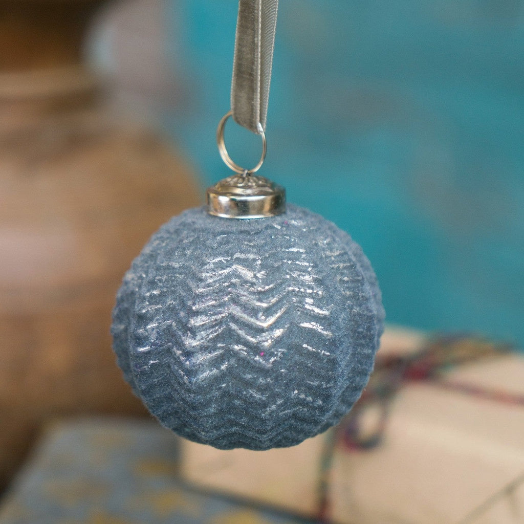 Frosted Recycled Glass Zig - Zag Bauble - XM503 - GREY - Uneeka