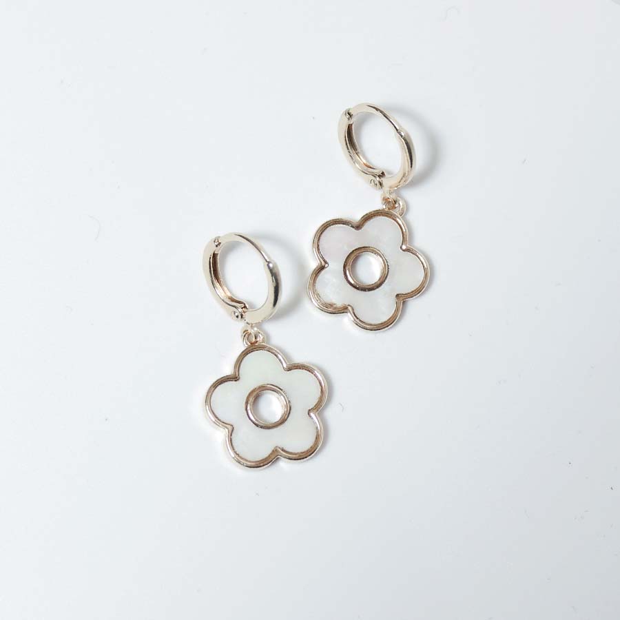 Gold Retro Flower Shape Drop Earrings - CE - 4841 - GWT - Uneeka