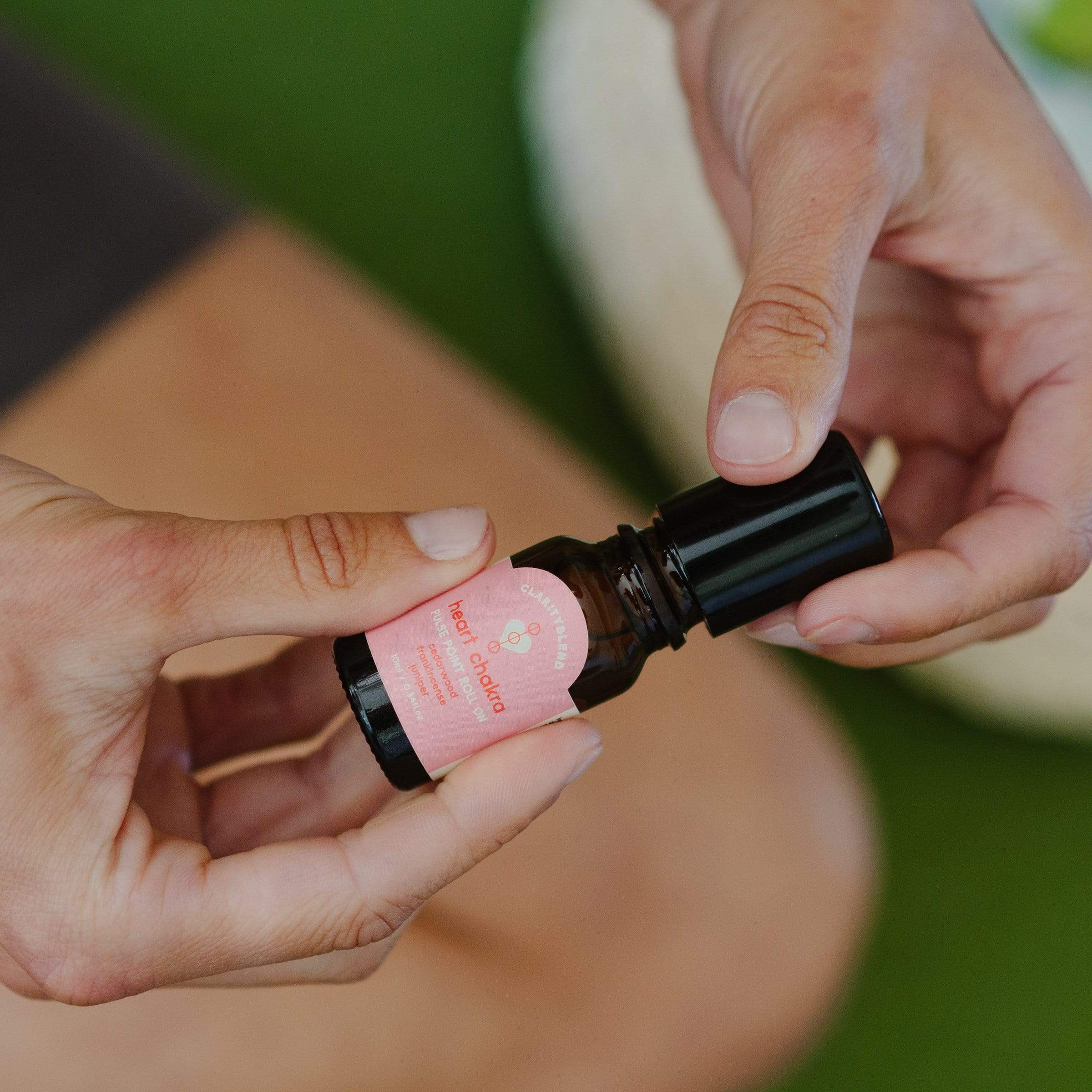 Heart Chakra Pulse Point Roll On - Heart Chakra Pulse Point Roll On - Uneeka