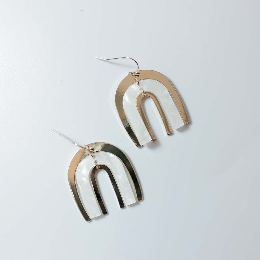 Horseshoe Resin & Brass Gold Earrings - CE - 4493 - GWT - Uneeka