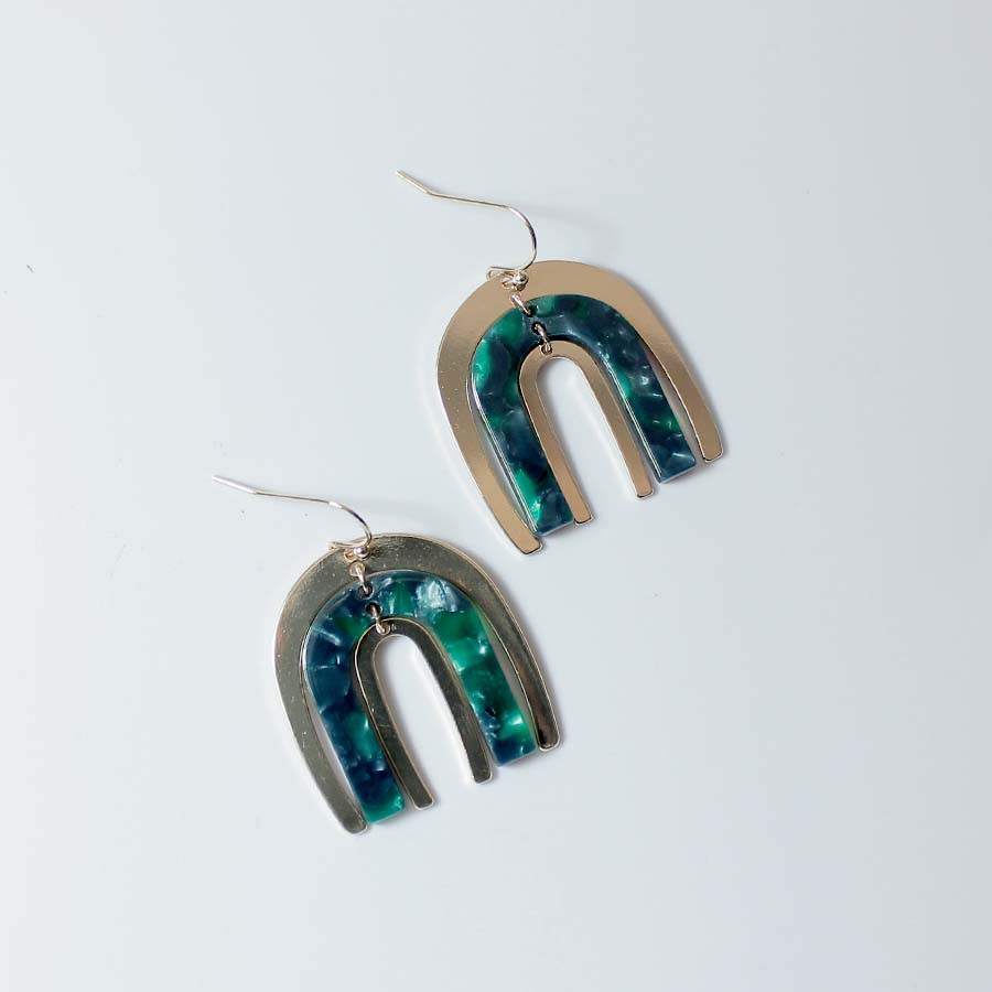 Horseshoe Resin & Brass Gold Earrings - CE - 4493 - GGR - Uneeka