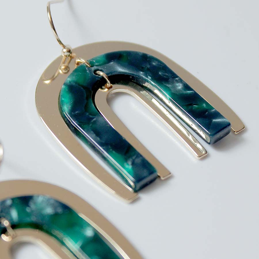 Horseshoe Resin & Brass Gold Earrings - CE - 4493 - GGR - Uneeka