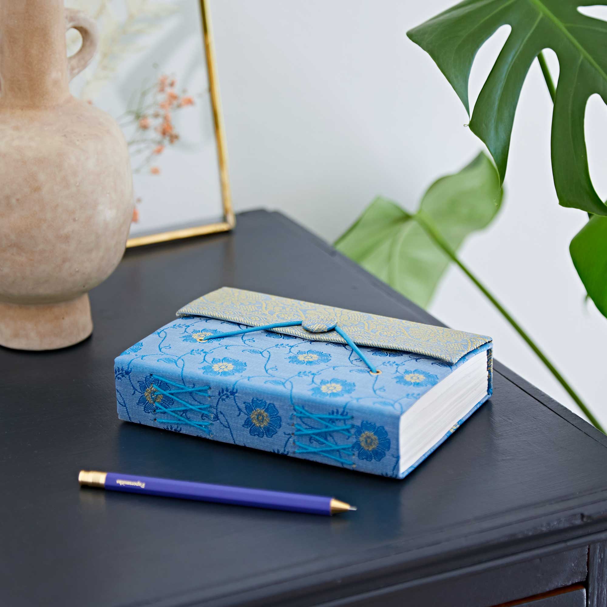 Medium Sari Journal - SNB3 - BL - Uneeka