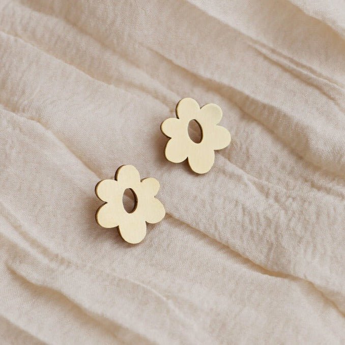Mini Abstract Flower Brass Studs* - LE221201S - Uneeka