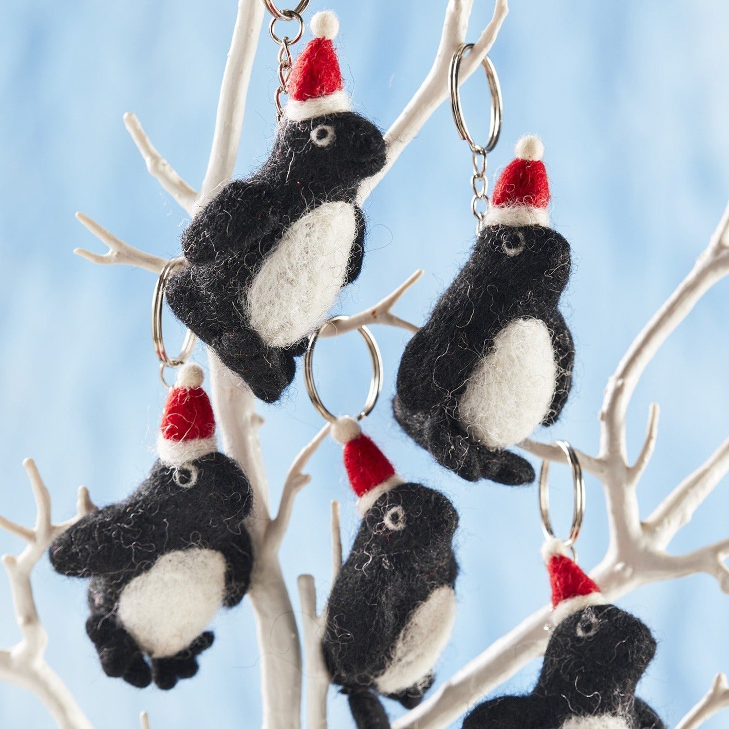Mini Felt Santa Hat Penguin Keyring - KR113 - Uneeka