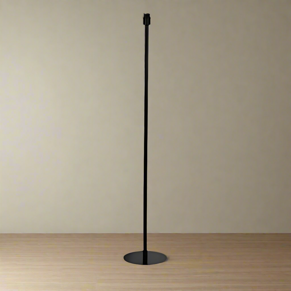 Minimal Black Floor Lamp - 1725312 - Uneeka