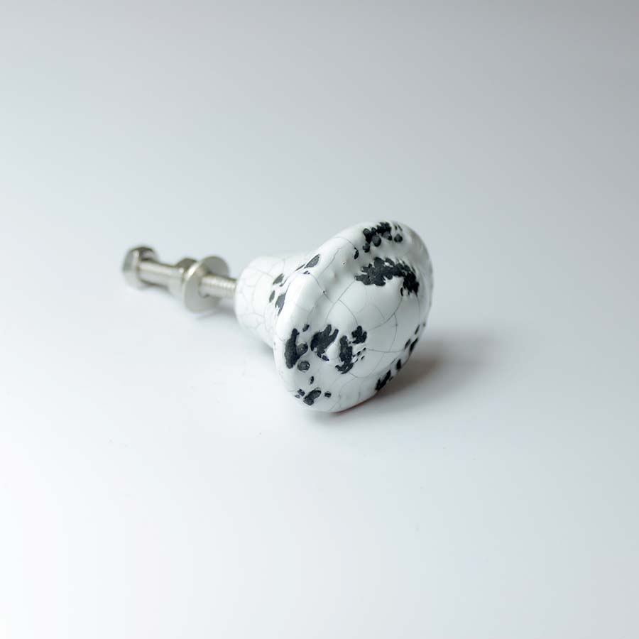 Oval White Crackle Glaze Ceramic Knob - 49.086WCG.AIC.35 - Uneeka