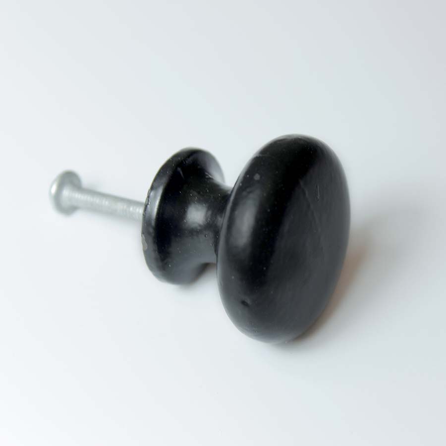 Plain Iron Black Satin Epoxy Shaker Knob - 70.086.SEB.35B - Uneeka