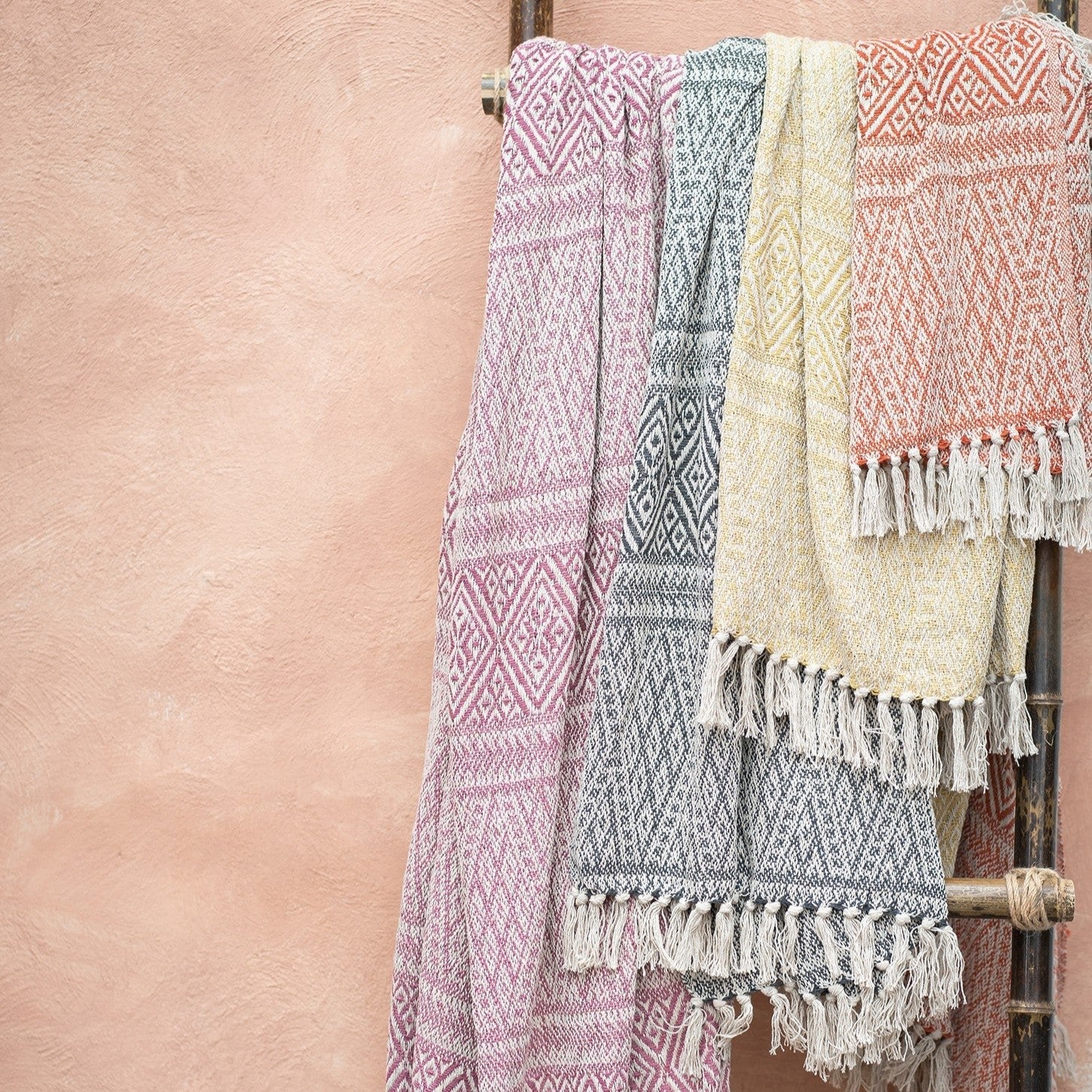 Recycled Cotton Diamond Throw - TH17 - PLUM - Uneeka