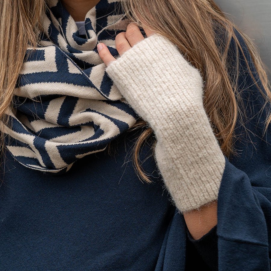 Ribbed Knit Hand Warmers - 90223 - Uneeka