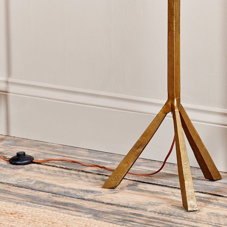 Sahhil Metal Tripod Floor Lamp - SL1101 - Uneeka