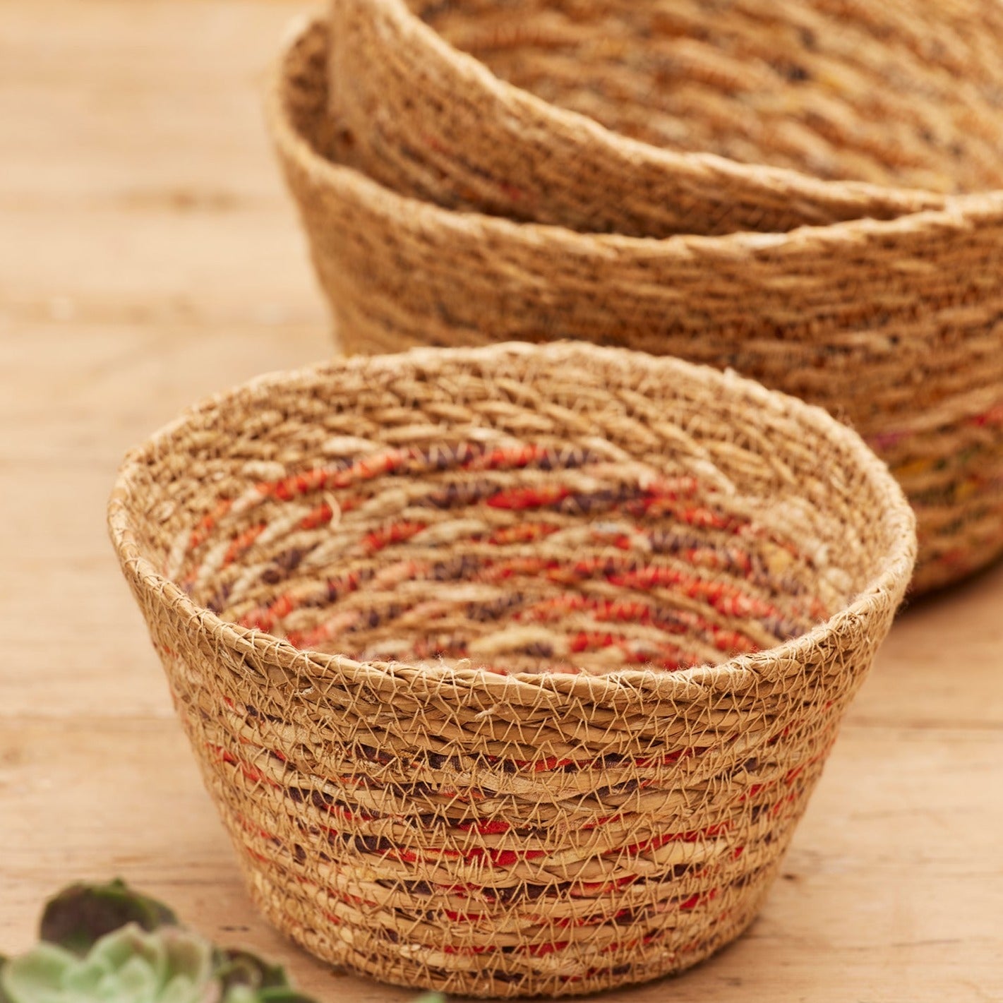Sari & Hogla Seagrass Round Basket - BSK60 - Uneeka