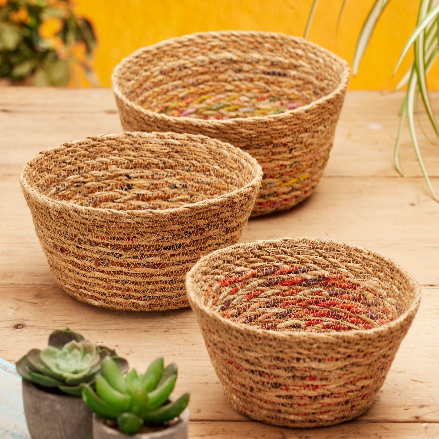 Sari & Hogla Seagrass Round Basket - BSK60 - Uneeka
