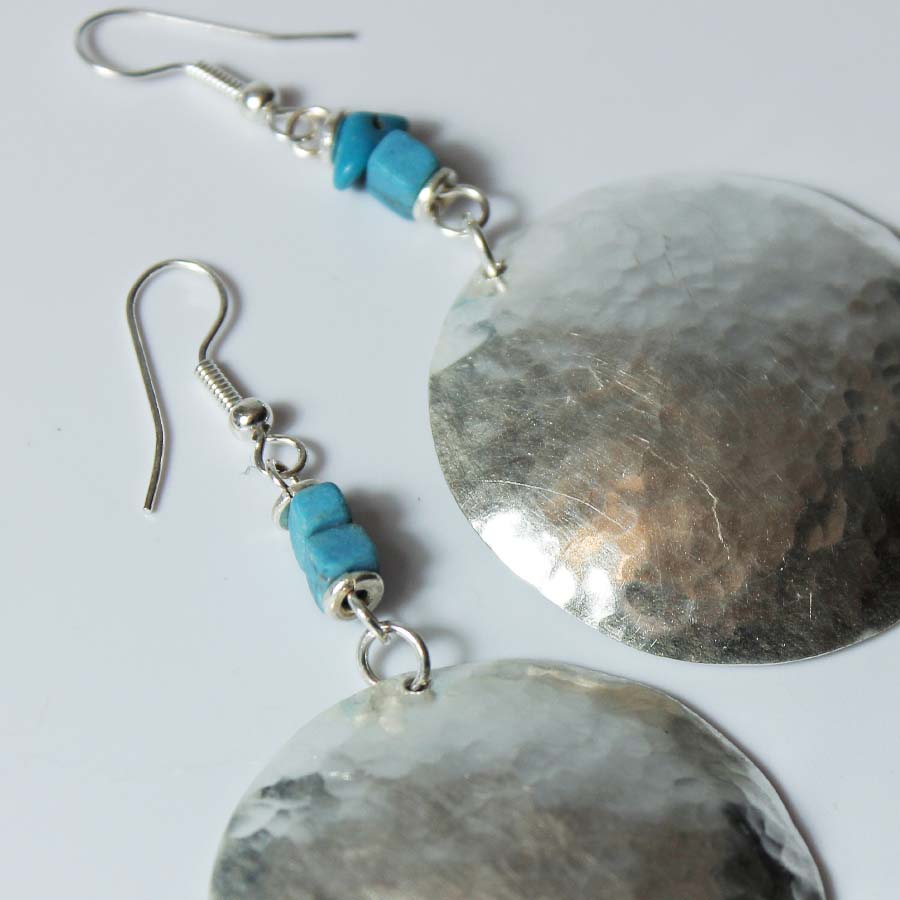 Silver Plate Domed Circle With Turquoise Chip Earrings - JELS7 - Uneeka