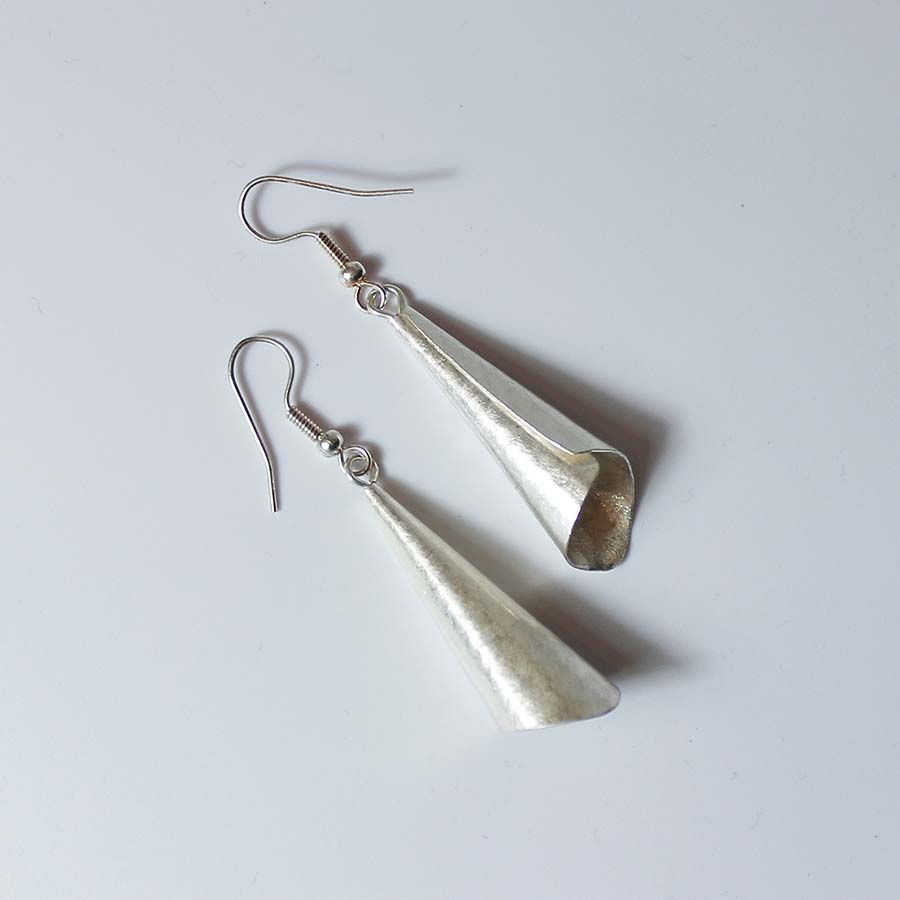 Silver Plate Medium Cone Earrings - JEMS27 - Uneeka