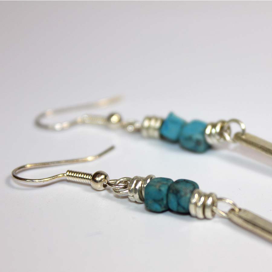 Silver Plated Single Petal Earrings With Turquoise Chips - JEMS39 - Uneeka