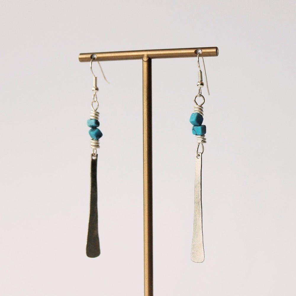 Silver Plated Single Petal Earrings With Turquoise Chips - JEMS39 - Uneeka