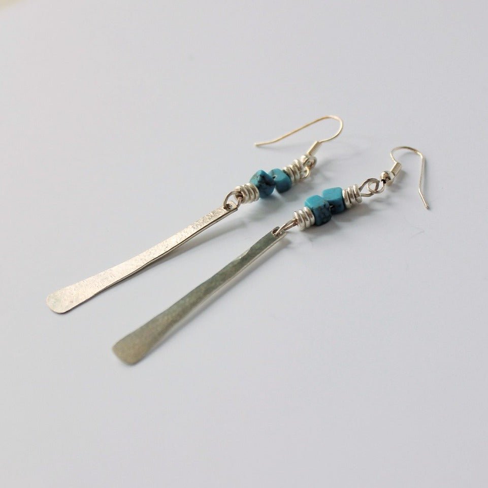 Silver Plated Single Petal Earrings With Turquoise Chips - JEMS39 - Uneeka