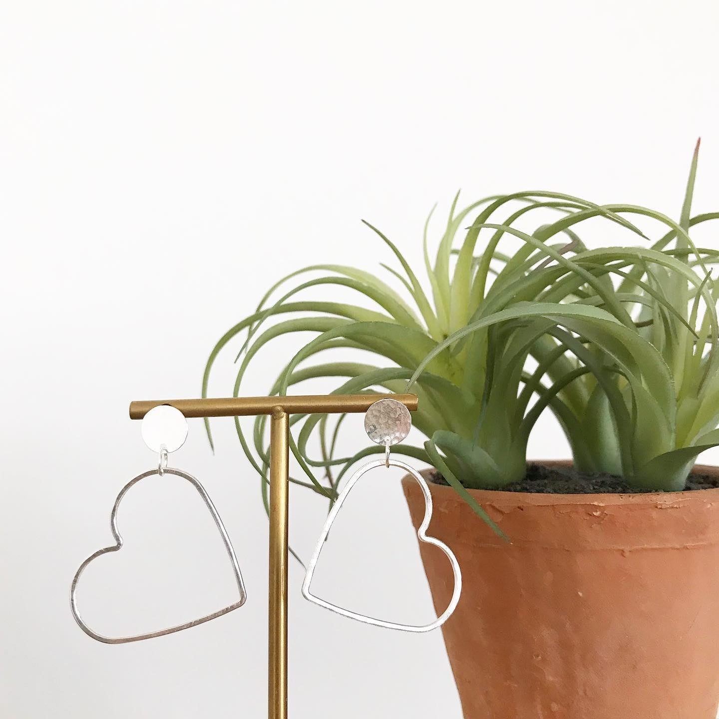 Small Disc With Big Heart Earrings - SDWBH001 - Uneeka