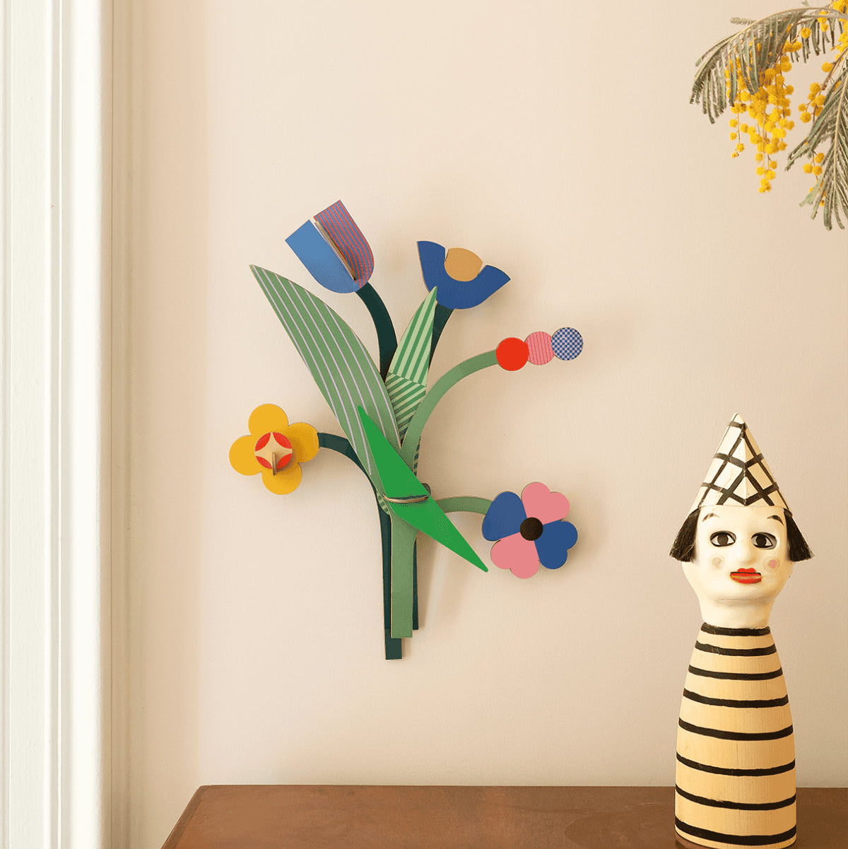 Daisy Belle Flower Cardboard Model - IMA116 - Uneeka